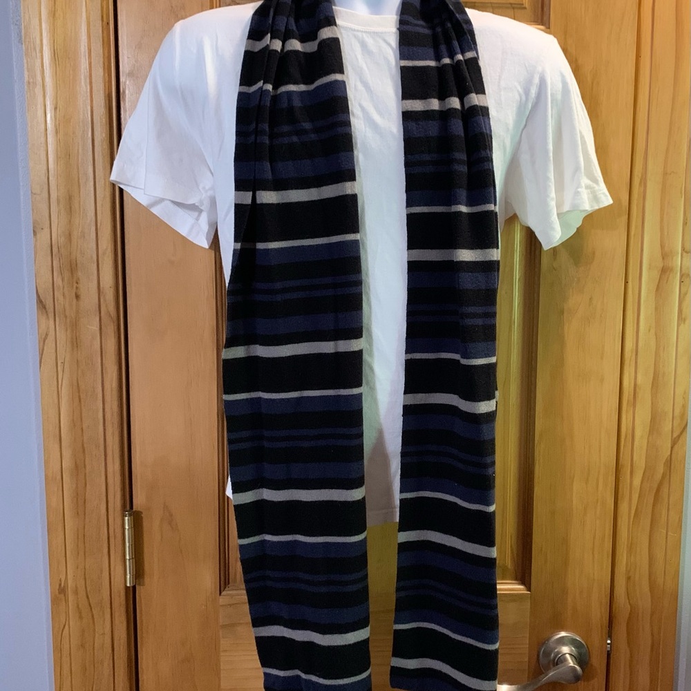 Men’s Scarf bundle - Picture 5 of 9